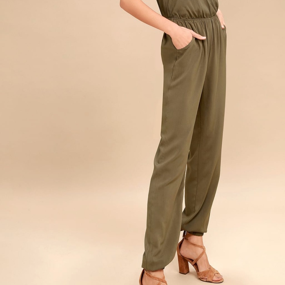 NWT Lulus jumpsuit